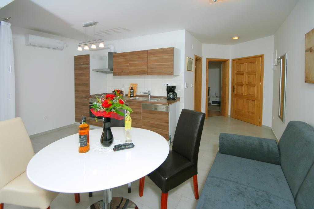 Apartmani Mane Trogir Extérieur photo
